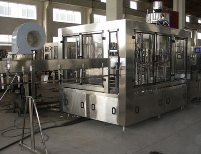 DGCF系列瓶装碳酸含汽饮料生产设备 高效灌装技术的创新解决方案